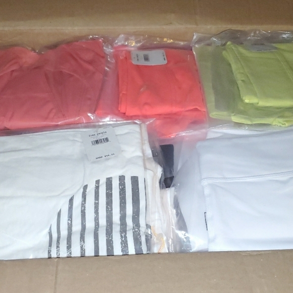 Free People Mystery Reseller Box 5 Piece NWT - Picture 4 of 10